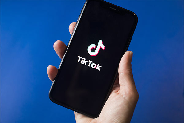 美新法案挑战TikTok：剥离或离场